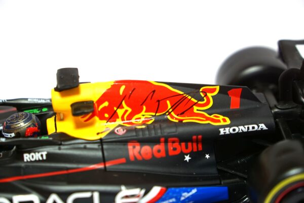 DSC01290 Max Verstappen signed scale model car 2023 US GP