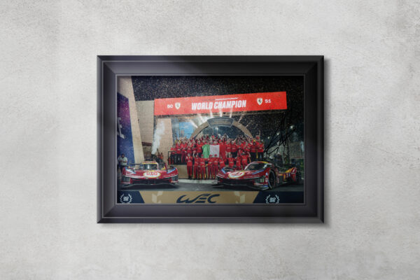 фото Джовинатсы 2 Official Autograph card 2025World Champion Ferrari Hypercar signed by Antonio Giovinazzi